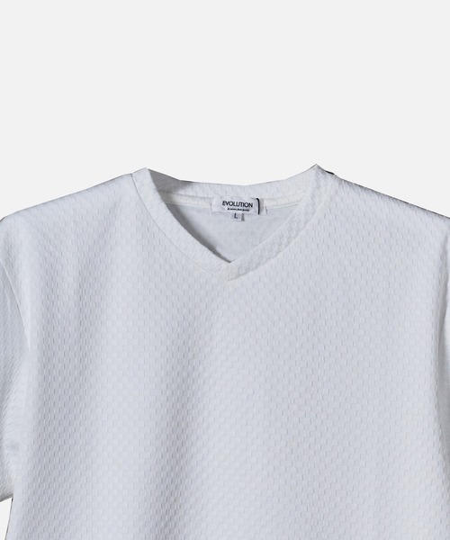 EVOLUTION(エボリューション)の「セクシーなVネックTシャツ(Tシャツ/カットソー・メンズ・オフホワイト/ブラック・MEDIUM/LARGE/X-LARGE)」の3枚目の写真