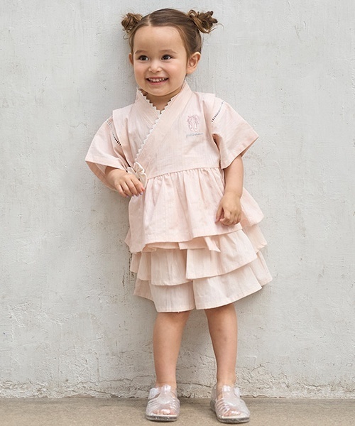 petit main(プティマイン)の「ペプラムフリル甚平(浴衣・キッズ・ライトブルー/ライトピンク・90cm/100cm/110cm/80cm/120cm/130cm)」の2枚目の写真