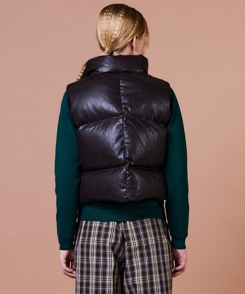 DOUBLE STANDARD CLOTHING（ダブルスタンダードクロージング）の「フェイクレザーダウンベスト（ベスト・レディース・ブラウン・38/36）」の8枚目の写真