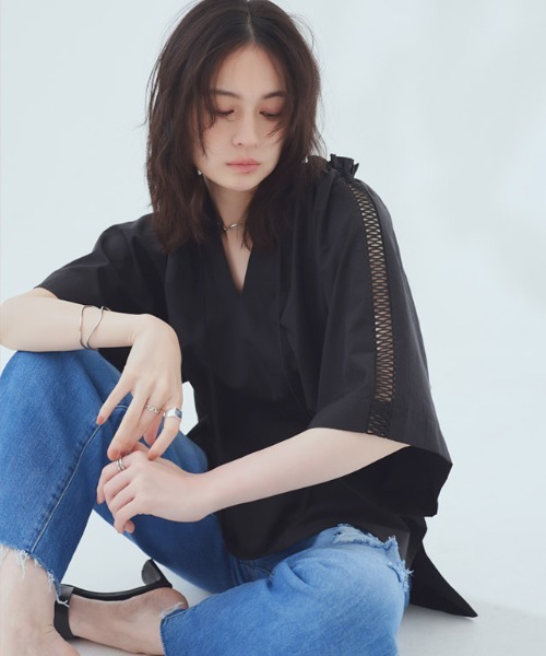 RASW(ラス)の「フリルネックレースブラウス(シャツ/ブラウス・レディース・オフホワイト/ブラック・M/L)」の10枚目の写真