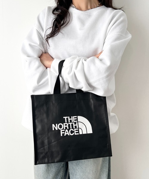 THE NORTH FACE(ザノースフェイス)の「THE NORTH FACE(ザ・ノースフェイス)/SHOPPER BAG XS/ショッパーバッグ XS(エコバッグ/サブバッグ・レディース・ホワイト/ブラック・FREE)」の5枚目の写真