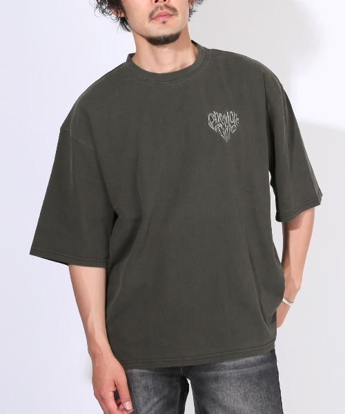 LUXSTYLE(ラグスタイル)の「ピグメントハードウォッシュハートロゴ刺繍半袖Tシャツ(Tシャツ/カットソー・メンズ・ブラック系その他/ブラック系その他2・XL/L/M/S)」の2枚目の写真