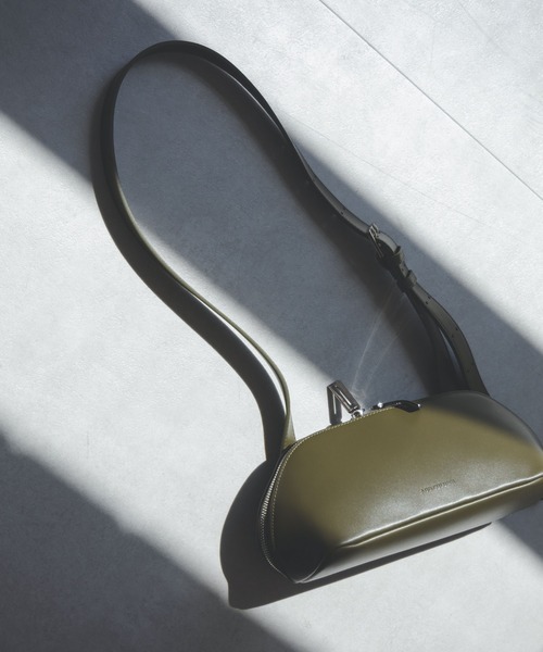 ADD CULUMN(アドカラム)の「ADD CULUMN/FIGRE BODYBAG(ショルダーバッグ・レディース・ブラウン/ブラック/カーキ・FREE)」の15枚目の写真