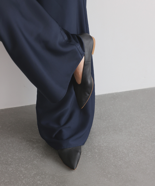 SLOBE IENA（スローブイエナ）の「《一部WEB限定/追加》BONITAS/ボニータス レザーポインテッドパンプス（その他シューズ・レディース・レッド/ブラック・23.5cm/23cm/22.5cm/24.5cm/24cm）」の5枚目の写真