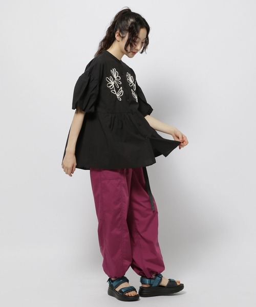 niko and...（ニコアンド）の「ふんわりコード刺繍ブラウス（シャツ/ブラウス・レディース・オフホワイト/ブルー/ブラック・LARGE/MEDIUM）」の8枚目の写真