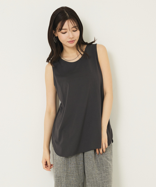abahouse mavie(アバハウスマヴィ)の「【2WAY】スクエアネックシャツヘムタンク/レイヤードインナー(タンクトップ・レディース・ブラック/チャコールグレー/ホワイト・フリー)」の13枚目の写真