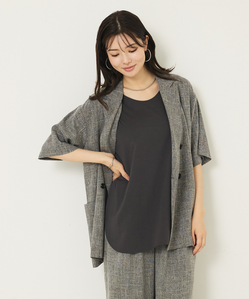 abahouse mavie(アバハウスマヴィ)の「【2WAY】スクエアネックシャツヘムタンク/レイヤードインナー(タンクトップ・レディース・ブラック/チャコールグレー/ホワイト・フリー)」の16枚目の写真