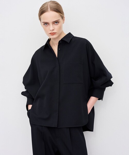uncrave(アンクレイヴ)の「ウォッシャブルウールライクツイル ドルマンシャツ(シャツ/ブラウス・レディース・ダークブラウン系/ブラウン系/グレー系/ネイビー系・1/2)」の4枚目の写真