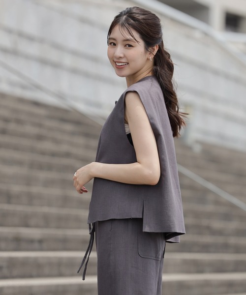 DRESS PLUS（ドレスプラス）の「涼感漂う麻素材のラップ風ベスト（ベスト・レディース・ダークベージュ/チャコール/オートミール・M/S）」の21枚目の写真