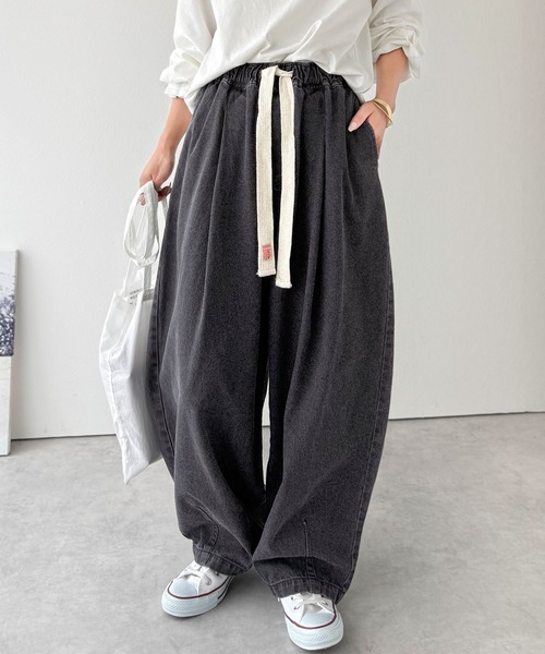 Java(ジャバ)の「《JaVaジャバコラボ》着回し無限!ウエストドロスト付きコクーンデニムイージーパンツ(デニムパンツ・レディース・ブルー/グレー/インディゴブルー/ブラック・MEDIUM/LARGE/X-LARGE/SMALL)」の10枚目の写真