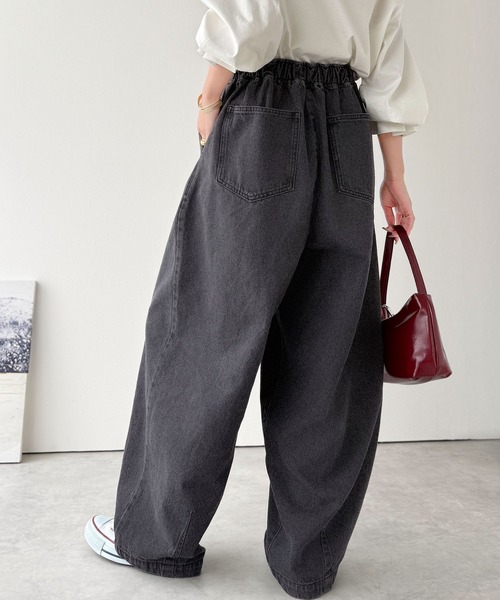 Java(ジャバ)の「《JaVaジャバコラボ》着回し無限!ウエストドロスト付きコクーンデニムイージーパンツ(デニムパンツ・レディース・ブルー/グレー/インディゴブルー/ブラック・MEDIUM/LARGE/X-LARGE/SMALL)」の15枚目の写真
