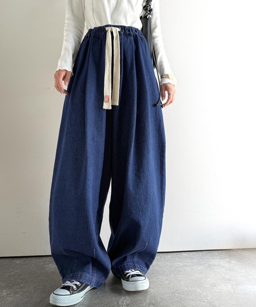 Java(ジャバ)の「《JaVaジャバコラボ》着回し無限!ウエストドロスト付きコクーンデニムイージーパンツ(デニムパンツ・レディース・ブルー/グレー/インディゴブルー/ブラック・MEDIUM/LARGE/X-LARGE/SMALL)」の19枚目の写真