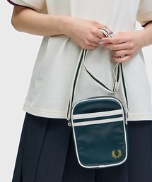 FRED PERRY（フレッドペリー）の「Classic Small Side Bag／クラシックサイドバッグ（ボディバッグ/ウエストポーチ）」