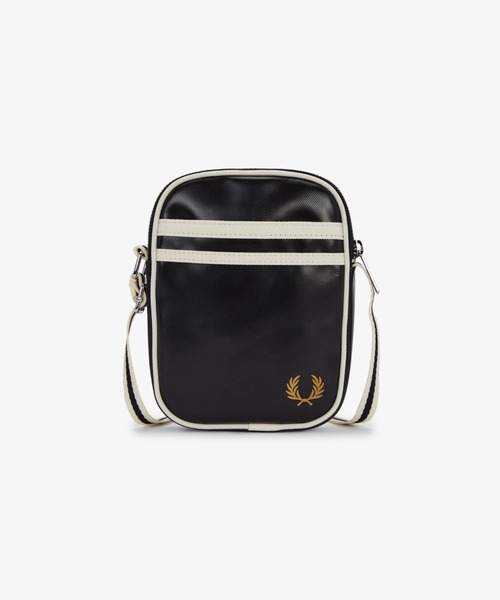 FRED PERRY（フレッドペリー）の「新色先行予約受付中／Classic Small Side Bag／クラシックサイドバッグ（ボディバッグ/ウエストポーチ・メンズ・ダークグリーン/ブラック/ダークグリーン系/ダークネイビー・ONE SIZE）」の6枚目の写真