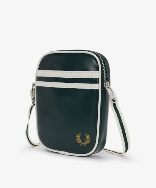 FRED PERRY（フレッドペリー）の「新色先行予約受付中／Classic Small Side Bag／クラシックサイドバッグ（ボディバッグ/ウエストポーチ・メンズ・ダークグリーン/ブラック/ダークグリーン系/ダークネイビー・ONE SIZE）」の21枚目の写真