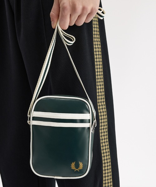 新色先行予約受付中／Classic Small Side Bag／クラシックサイドバッグ