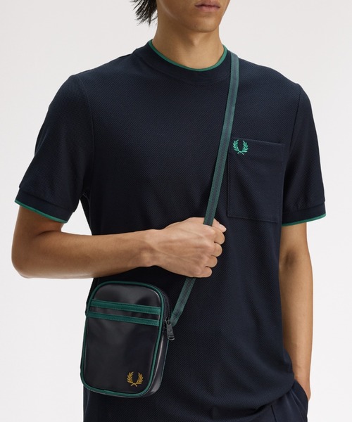 新色先行予約受付中／Classic Small Side Bag／クラシックサイドバッグ