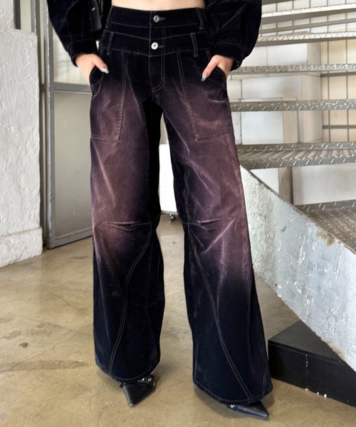 SPIRALGIRL（スパイラルガール）の「ベロアデニムルーズシルエットパンツ（デニムパンツ・レディース・ネイビー/ブラウン・FREE）」の2枚目の写真