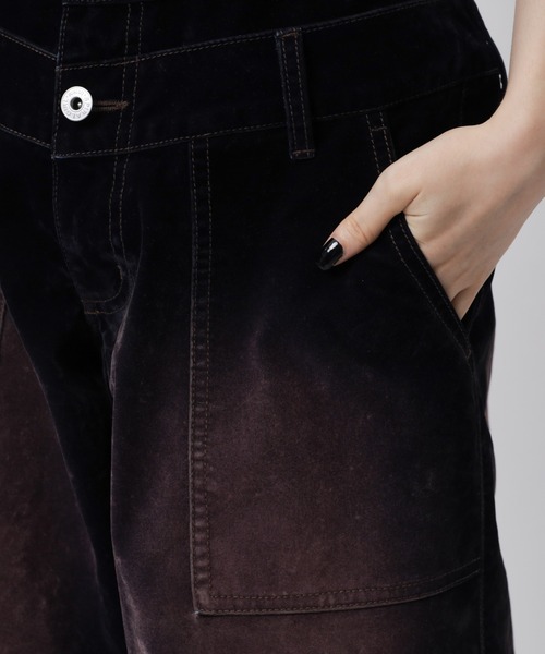 SPIRALGIRL（スパイラルガール）の「ベロアデニムルーズシルエットパンツ（デニムパンツ・レディース・ネイビー/ブラウン・FREE）」の17枚目の写真