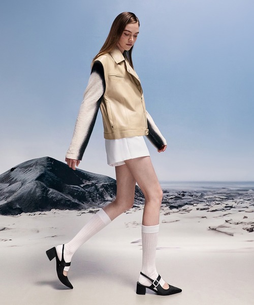 CHARLES & KEITH（チャールズ & キース）の「Dorian ドリアン パテント