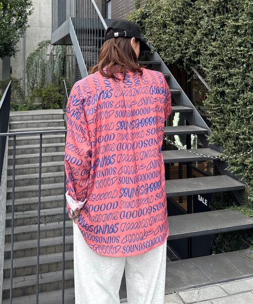 SOUNDSGOOOOD(サウンズグッド)の「【SOUNDSGOOOOD】総柄ロゴシャツ(シャツ/ブラウス・レディース・アイボリー/ピンク・ONE SIZE)」の6枚目の写真