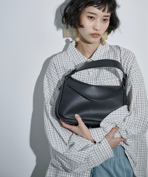フラップスクエアショルダーバッグ（ショルダーバッグ）｜THE YOn