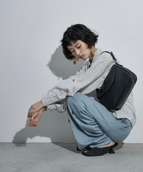 THE YOn（ザヨン）の「フラップスクエアショルダーバッグ（ショルダーバッグ・レディース・ライム/ブラウン/ブラック/アイボリー・FREE）」の19枚目の写真