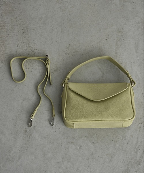 THE YOn（ザヨン）の「フラップスクエアショルダーバッグ（ショルダーバッグ・レディース・ライム/ブラウン/ブラック/アイボリー・FREE）」の5枚目の写真