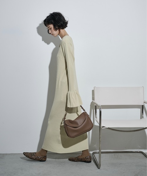 THE YOn（ザヨン）の「フラップスクエアショルダーバッグ（ショルダーバッグ・レディース・ライム/ブラウン/ブラック/アイボリー・FREE）」の11枚目の写真