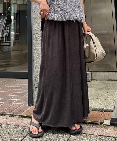 CIAOPANIC TYPY（チャオパニックティピー）の「スウェードスカート（スカート・レディース・チャコールグレー/ベージュ/キャメル・SMALL/MEDIUM）」の4枚目の写真