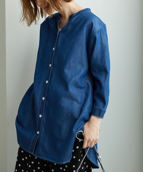 BELLUNA PLUS(ベルーナ)の「やわらかデニム素材シャツチュニック(チュニック・レディース・ネイビー/ブルー・LARGE/MEDIUM/X-LARGE)」の13枚目の写真