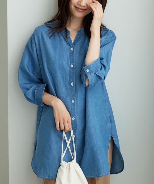 BELLUNA PLUS(ベルーナ)の「やわらかデニム素材シャツチュニック(チュニック・レディース・ネイビー/ブルー・LARGE/MEDIUM/X-LARGE)」の21枚目の写真