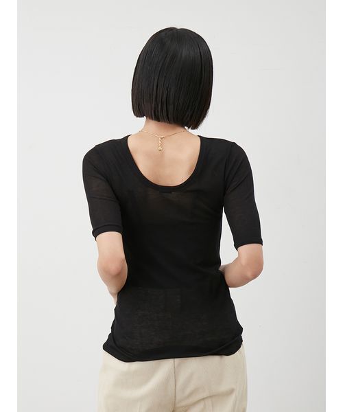 Mila Owen(ミラオーウェン)の「ボートネック後ろあきハーフスリーブT(Tシャツ/カットソー・レディース・ホワイト/ボルドー/ブラック/ライトブルー・0/1)」の7枚目の写真