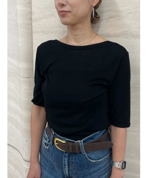 Mila Owen(ミラオーウェン)の「ボートネック後ろあきハーフスリーブT(Tシャツ/カットソー・レディース・ホワイト/ボルドー/ブラック/ライトブルー・0/1)」の2枚目の写真