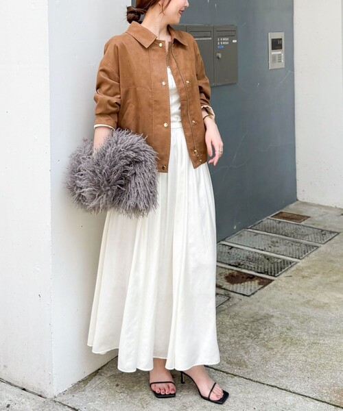 NOLLEY’S Sophi（ノーリーズソフィ）の「ウォッシャブルレザーサテンギャザースカート（スカート・レディース・ホワイト/カーキ・38/36）」の21枚目の写真