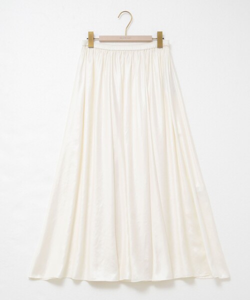 NOLLEY’S Sophi（ノーリーズソフィ）の「ウォッシャブルレザーサテンギャザースカート（スカート・レディース・ホワイト/カーキ・38/36）」の8枚目の写真