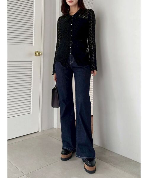 dazzlin（ダズリン）の「シュリンクレースコンパクトシャツ（シャツ/ブラウス・レディース・オフホワイト/ブラック・FREE）」の5枚目の写真