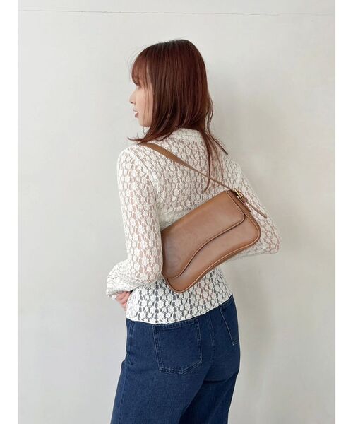 dazzlin（ダズリン）の「シュリンクレースコンパクトシャツ（シャツ/ブラウス・レディース・オフホワイト/ブラック・FREE）」の6枚目の写真