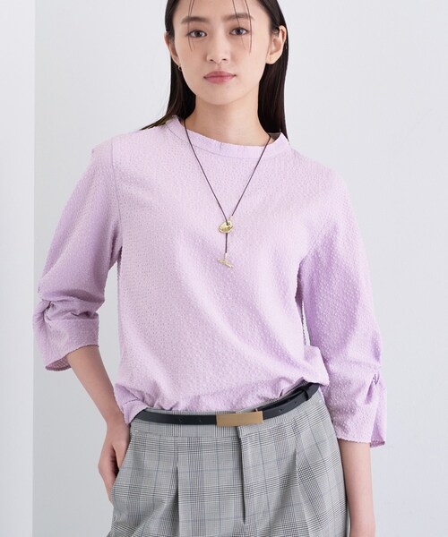 INDIVI(インディヴィ)の「【UVケア/吸汗速乾】スリーブデザインブラウス(シャツ/ブラウス・レディース・ブラック/オフホワイト/ブラック系/パープル・38/34/19/15 /13/05/03)」の1枚目の写真