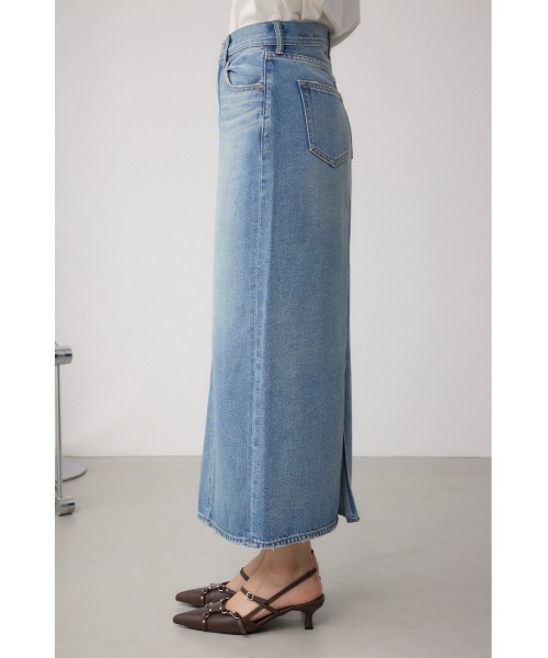 AZUL by moussy（アズールバイマウジー）の「AZUL DENIM VENUSストレートスカート（デニムスカート・レディース・ブルー/ライトブルー・SMALL/MEDIUM/LARGE）」の4枚目の写真