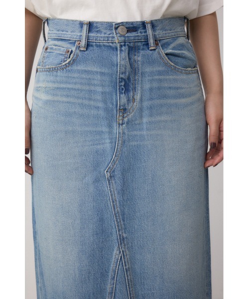 AZUL by moussy（アズールバイマウジー）の「AZUL DENIM VENUSストレートスカート（デニムスカート・レディース・ブルー/ライトブルー・SMALL/MEDIUM/LARGE）」の6枚目の写真
