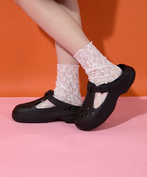crocs(クロックス)の「【Crocs】Classic Mary Jane Clog クラシック メリージェーンクロッグ(サンダル・レディース・ブラック/アイボリー/パープル・22cm/23cm/24cm/25)」の11枚目の写真