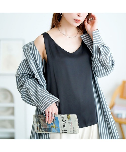 GOLDJAPAN(ゴールドジャパン)の「バックストラップVネックノースリーブトップス【大きいサイズ対応】(タンクトップ・レディース・ブラック/ベージュ/ホワイト・LL/3L/4L/5L)」の12枚目の写真