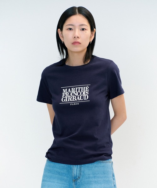 MARITHE + FRANCOIS GIRBAUD(マリテフランソワジルボー)の「W CLASSIC LOGO TEE(Tシャツ/カットソー・レディース・Cream/Black/ライトパープル/Navy/White/ライトグリーン系/Red・SMALL/MEDIUM)」の1枚目の写真