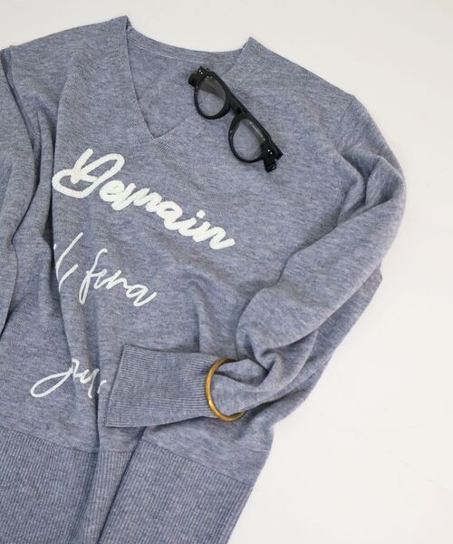 le.coeur blanc(ルクールブラン)の「フレーズロゴ刺繍Vネックニット(ニット/セーター・レディース・ブラウン/グレー/ホワイト・38)」の15枚目の写真