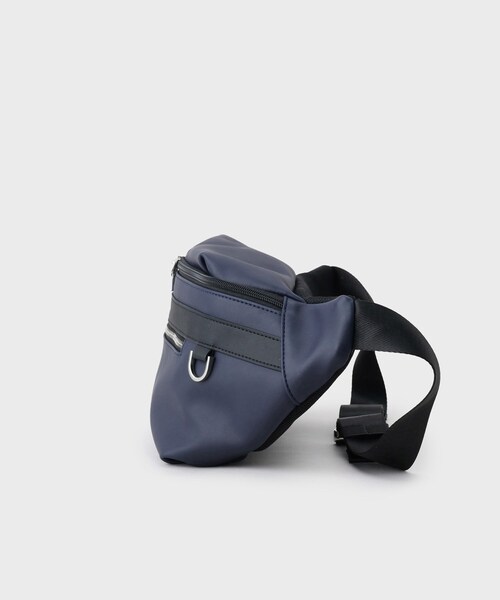 tk.TAKEO KIKUCHI(ティーケータケオキクチ)の「ビッグボディバッグ(ボディバッグ/ウエストポーチ・メンズ・ブラック系4/ネイビー系4・00)」の13枚目の写真