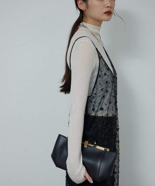 GALLARDAGALANTE（ガリャルダガランテ）の「ビジューシアーキャミワンピース（ワンピース・レディース・ライトグレー/ブラック・FREE）」の7枚目の写真