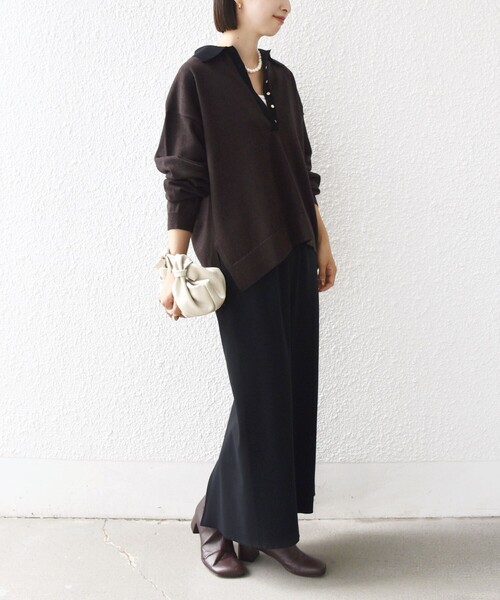 WEB限定】〈手洗い可能〉サイド スリット ゴールド 釦 ポロ ニット