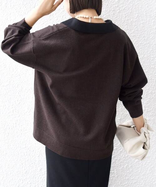 WEB限定】〈手洗い可能〉サイド スリット ゴールド 釦 ポロ ニット