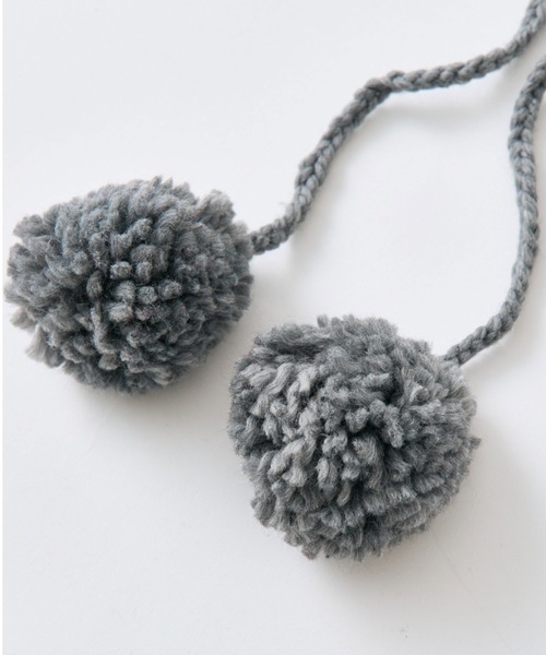 OLIVE des OLIVE（オリーブデオリーブ）の「ポンポンイヤマフ（イヤーマフ・レディース・グレー/オフホワイト・FREE）」の4枚目の写真